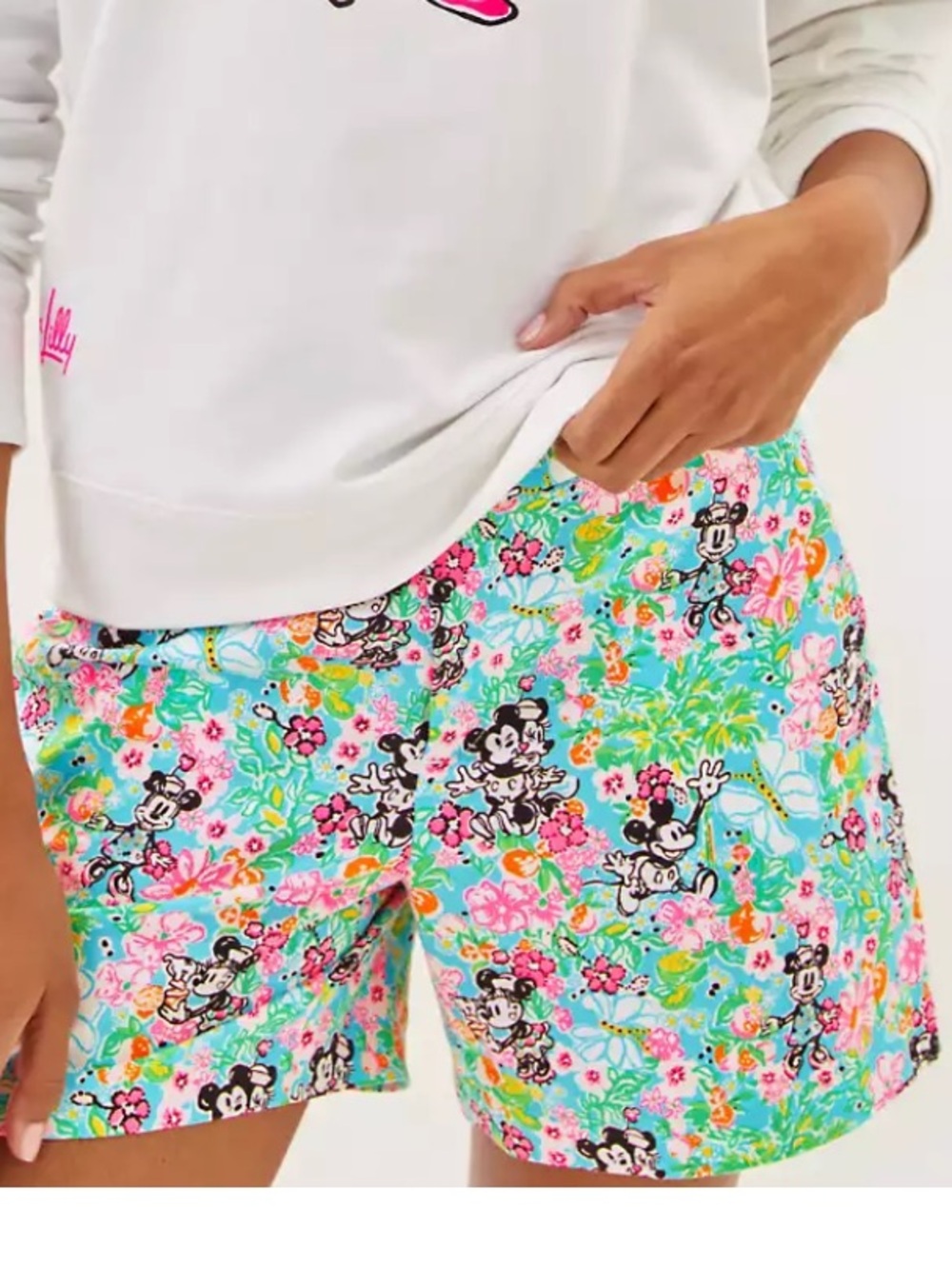 NWT Lilly Pulitzer + Disney Callahan Mid-Rise Short Lilly Hearts Disney
